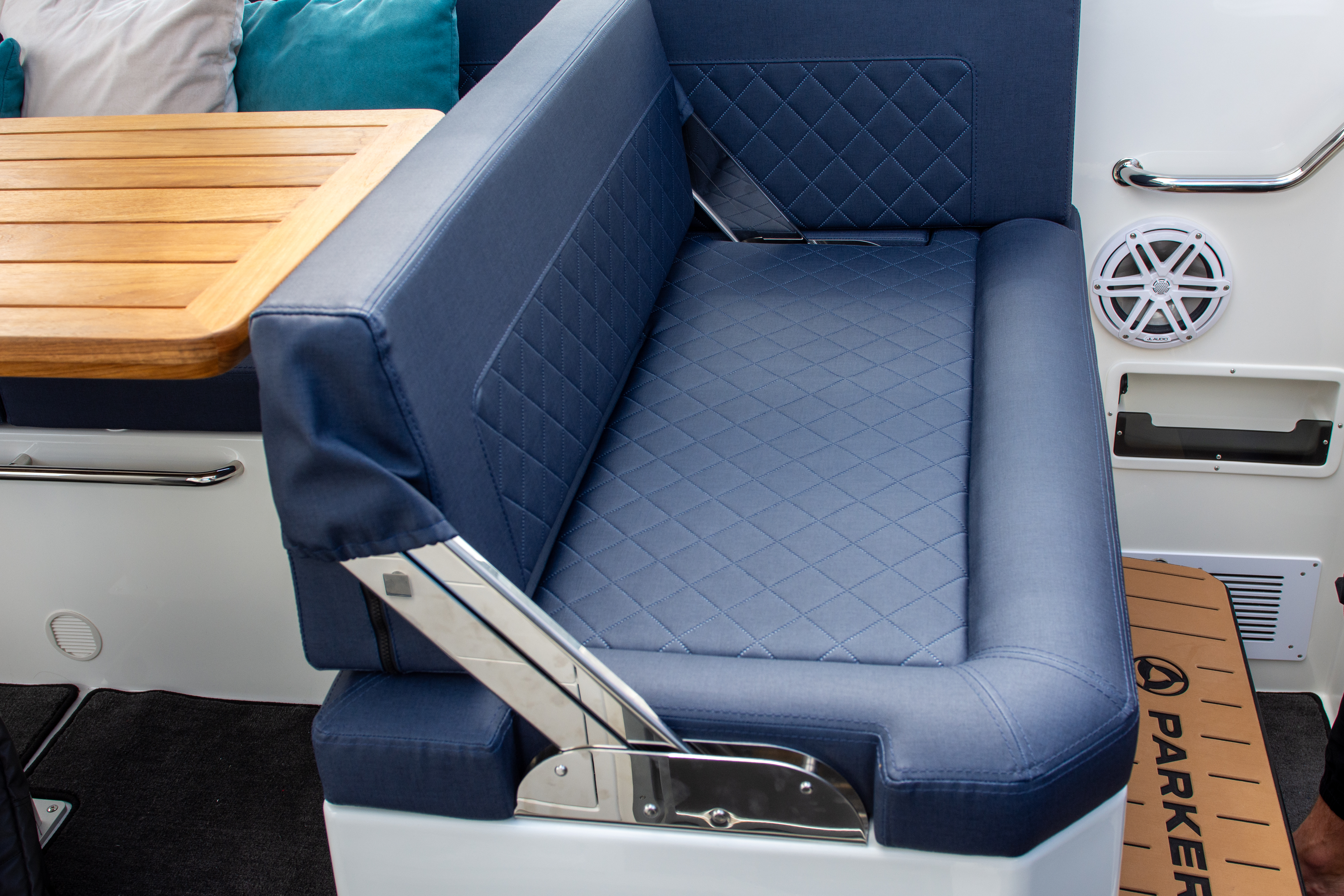 Sorrento 100 aft deck